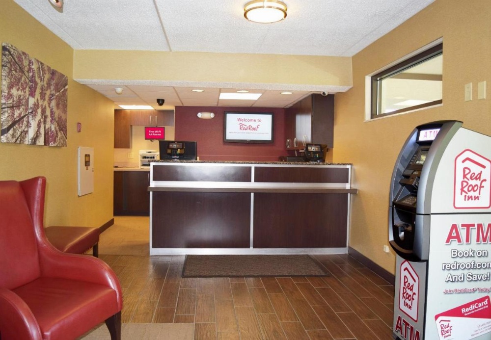 Red Roof Inn Buffalo Niagara Airport Image 18