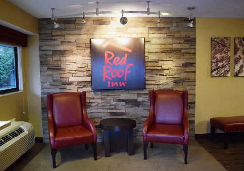 Red Roof Inn Buffalo Niagara Airport image 20